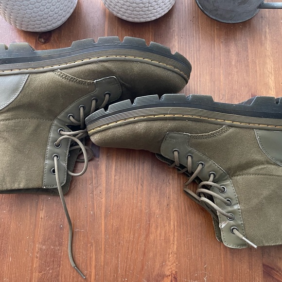 Dr. Martens mens Combs Nylon Grenade Green canvas book size 12 - Picture 9 of 13